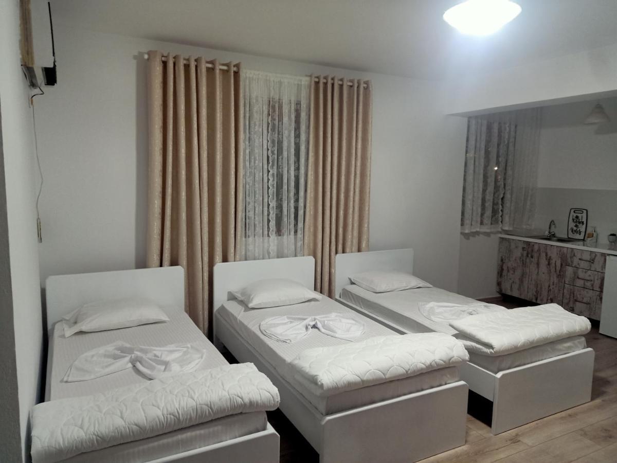 Click * Gjirokastër